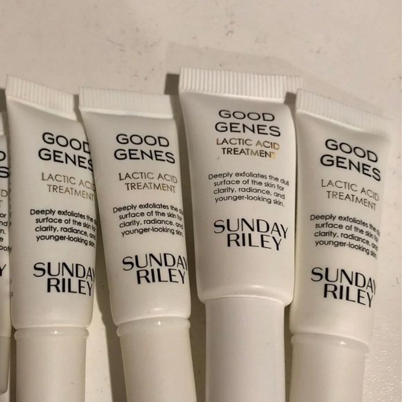 🌹Sunday Riley trial Bundle 💋 - Picture 5 of 15